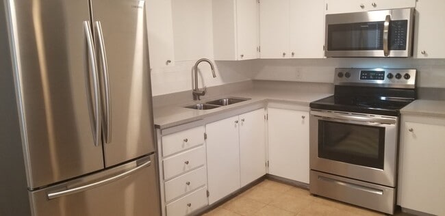 Photo - 1 Bedroom Apartment Available February 1st