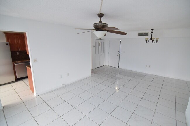 Foto del edificio - 7300 Wayne Ave