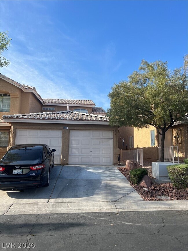 Building Photo - 8001 Draco Cir