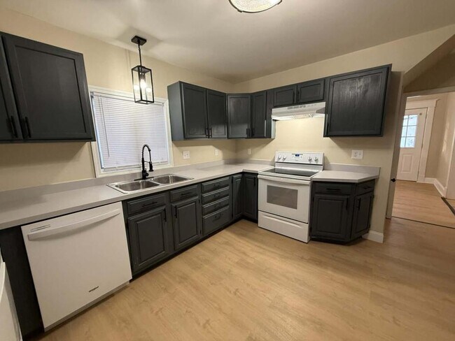 Foto del edificio - 35 Hess Ave