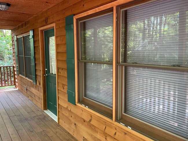 Foto del edificio - Charming Cabin