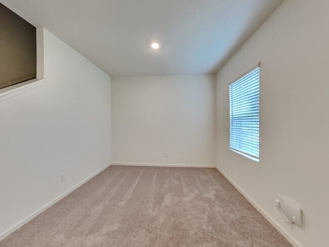 Foto del edificio - 13515 Kinsman Road