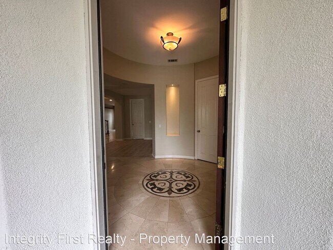 Building Photo - 5 br, 4.5 bath House - 1026 Red Granite Rd.
