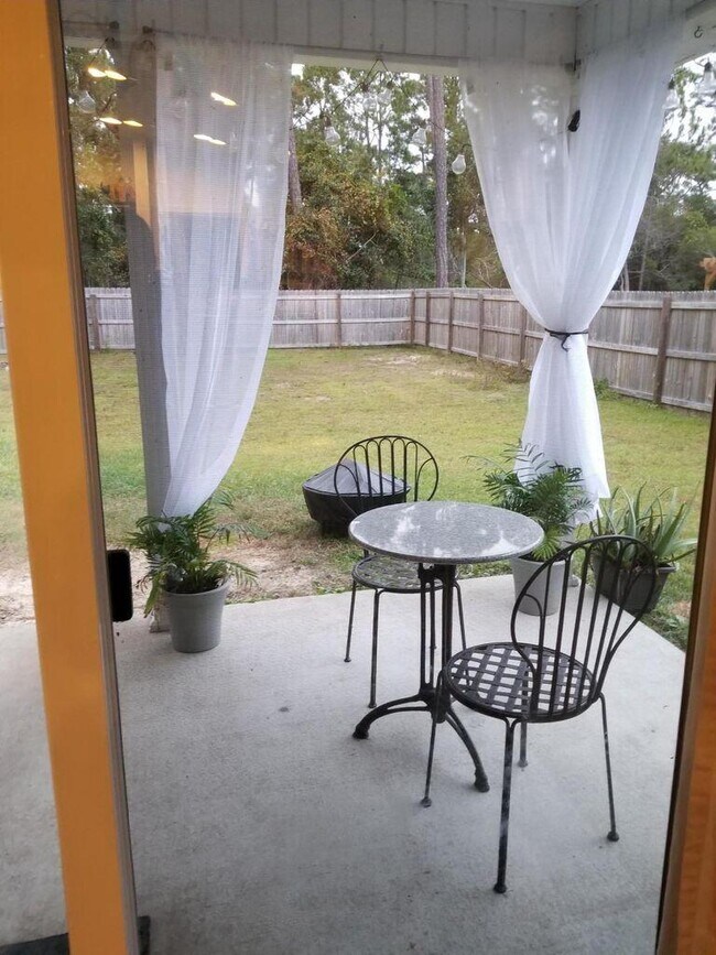 Foto del edificio - 9108 Timber Ln