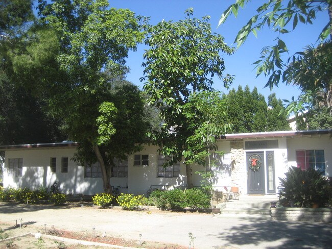 Foto del edificio - 17841 Tribune St