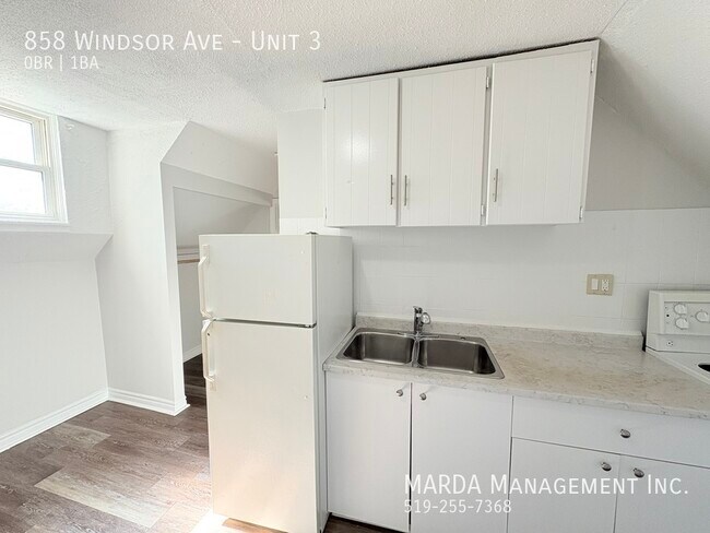 Photo du bâtiment - BACHELOR UNIT 1 BATH - ALL INCLUSIVE - DOW...