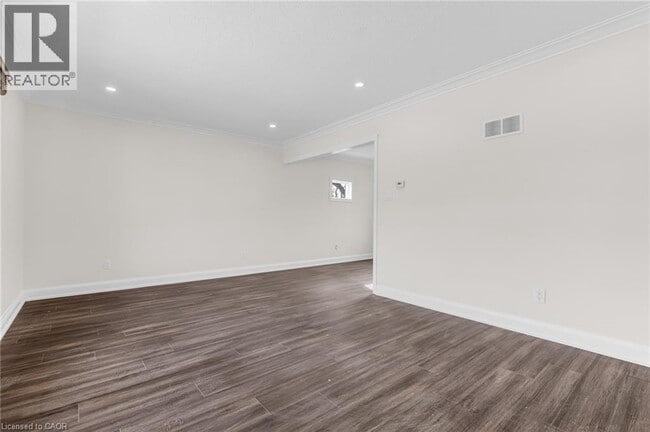 Building Photo - 18 Princess St