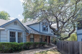 Building Photo - 1411 Gracy Farms Ln