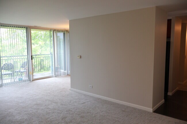 Foto del edificio - 6000 Oakwood Dr