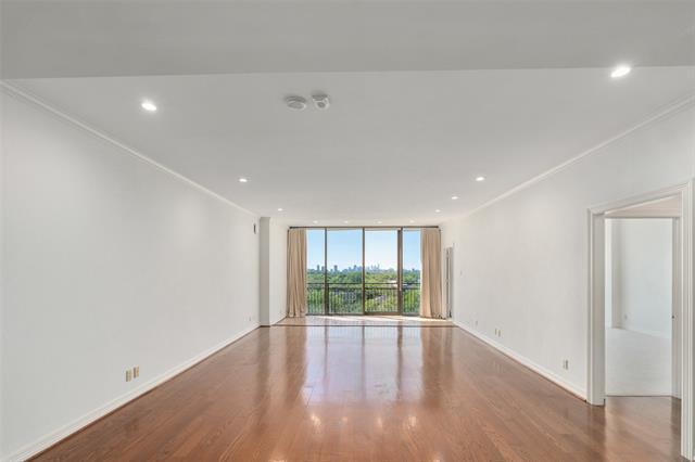 Foto del edificio - 6335 W Northwest Hwy