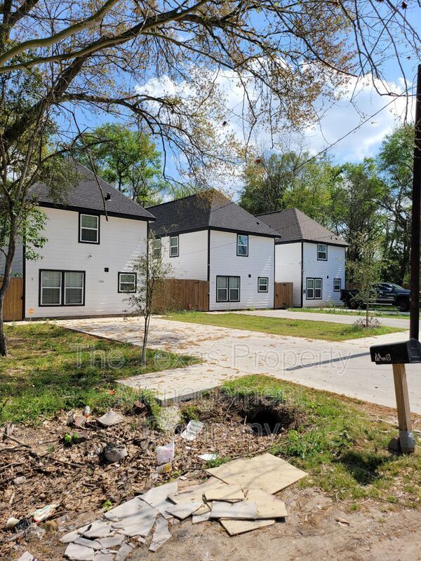 Building Photo - 7206 Sandle St