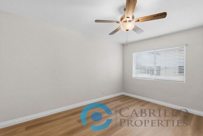Foto del edificio - 6311 Inman St