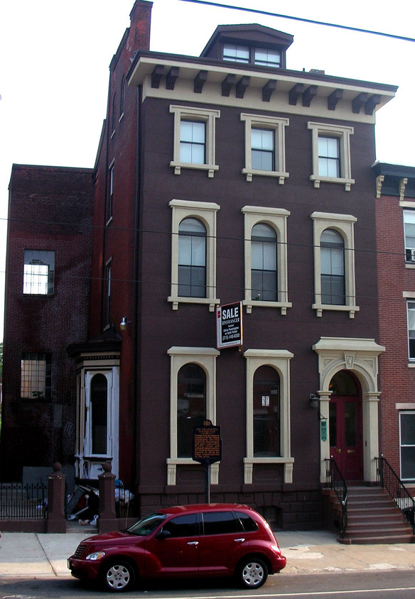 Foto principal - 1517 W Girard Ave