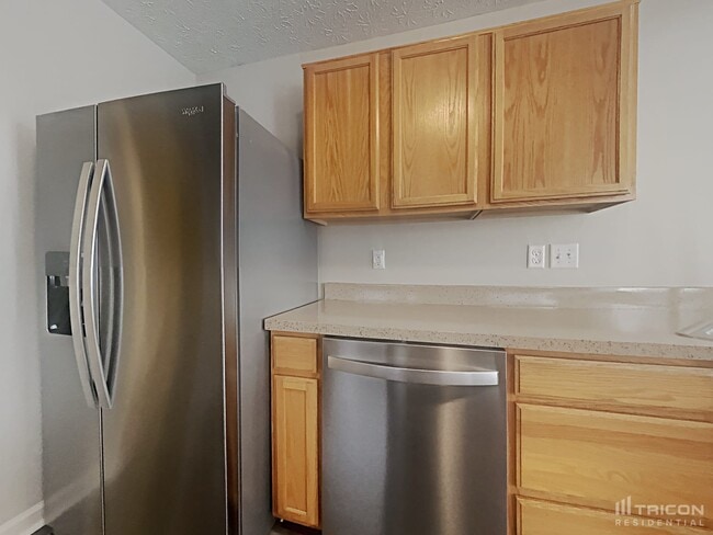 Building Photo - 6616 Dunsdin Dr