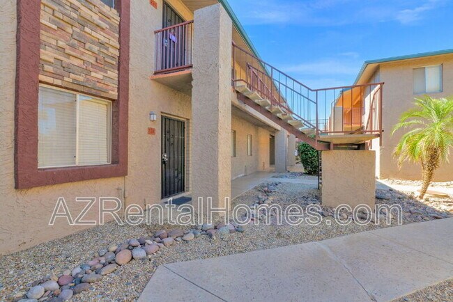 Foto del edificio - 4354 N 82nd St