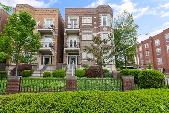 Building Photo - 4260 Lindell Blvd