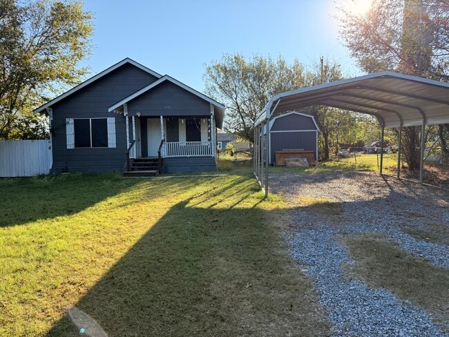 Foto del edificio - 1111 S Interurban St