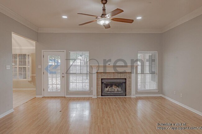 Foto del edificio - 609 S Ruidoso Downs Dr