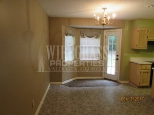 Building Photo - 907 Pine Cone Cir
