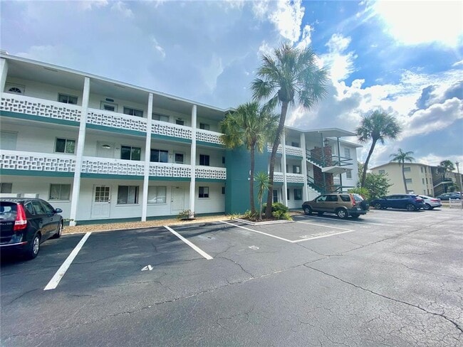 Building Photo - 1825 Flamingo Blvd