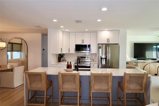 Foto del edificio - 9484 Treasure Ln NE