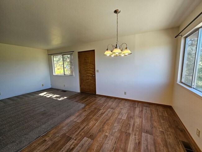 Building Photo - HT129.66