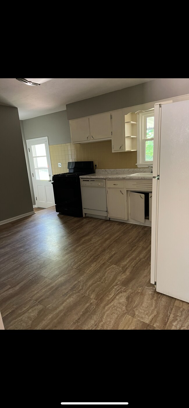 Building Photo - 4813 Jean Ave