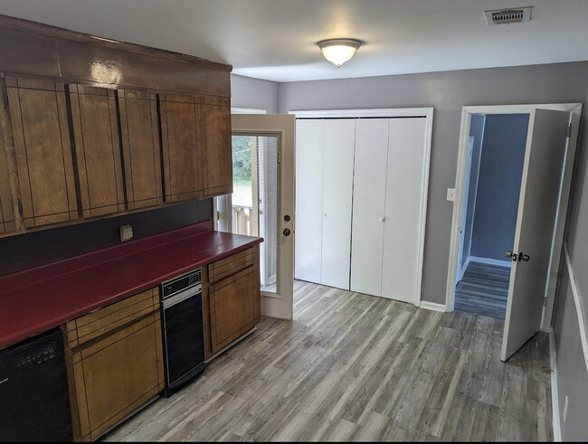 Kitchen view - 4170 Briarwood Ct