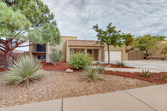 Foto del edificio - 713 Rio Arriba Ave SE