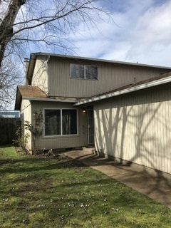 Building Photo - Springfield Duplex