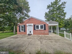 Building Photo - 7300 Dogwood Rd