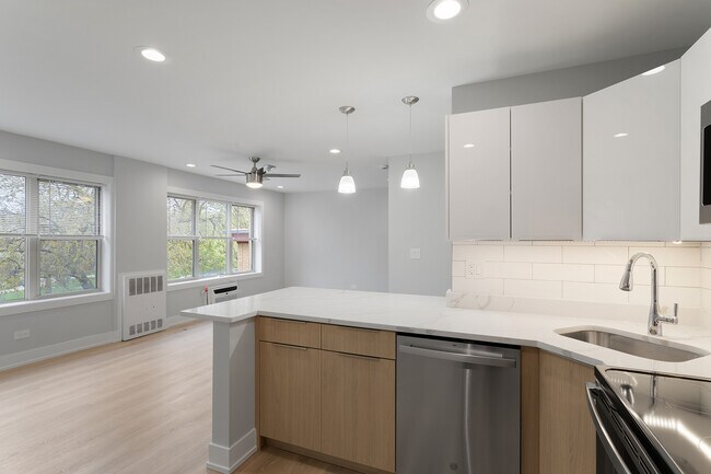Foto del edificio - 7070 N Sheridan Rd