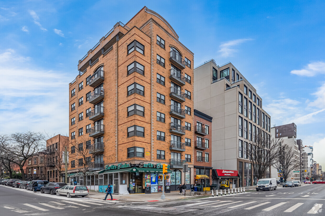 Primary Photo - Bisney View Condominiums
