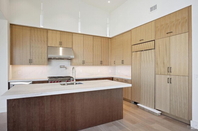 Foto del edificio - 5 Oak Shore Dr