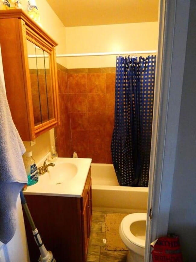 Foto del edificio - 729 N 43rd St