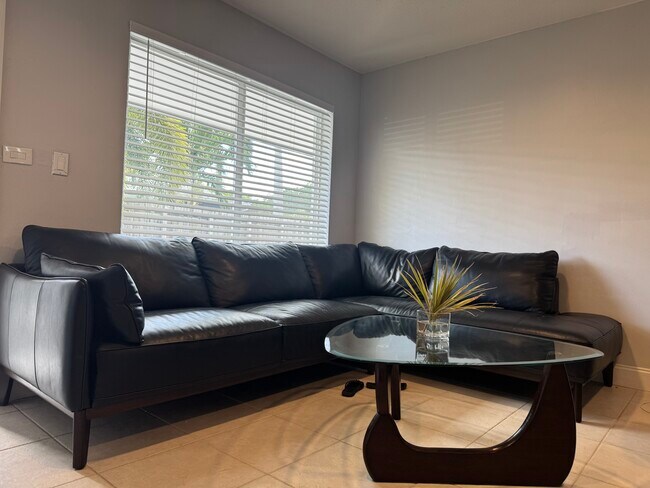 Building Photo - 2501 NW 9th Ter