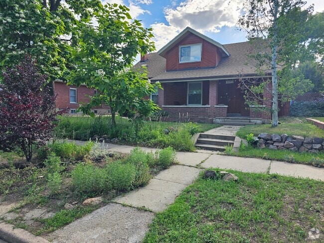 Building Photo - 3847 Bryant St