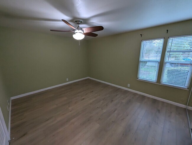Foto del edificio - Pleasant Hill 1/1 Condo Available Now!