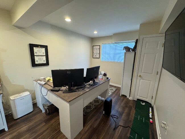 Foto del edificio - 9108 Oak St