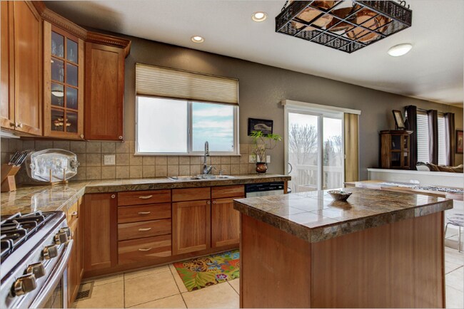 Foto del edificio - 493 Graham Cir