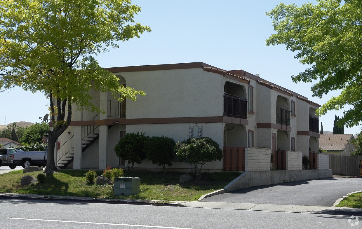 Foto principal - Updated Cozy Apartments at Loveridge Road