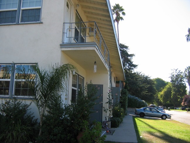 Building Photo - 4975 Kester Ave