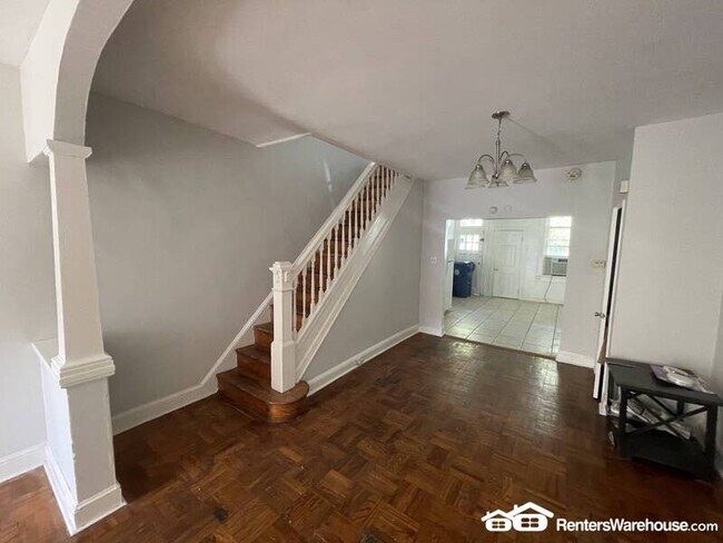 Foto del edificio - 632 E 37th St