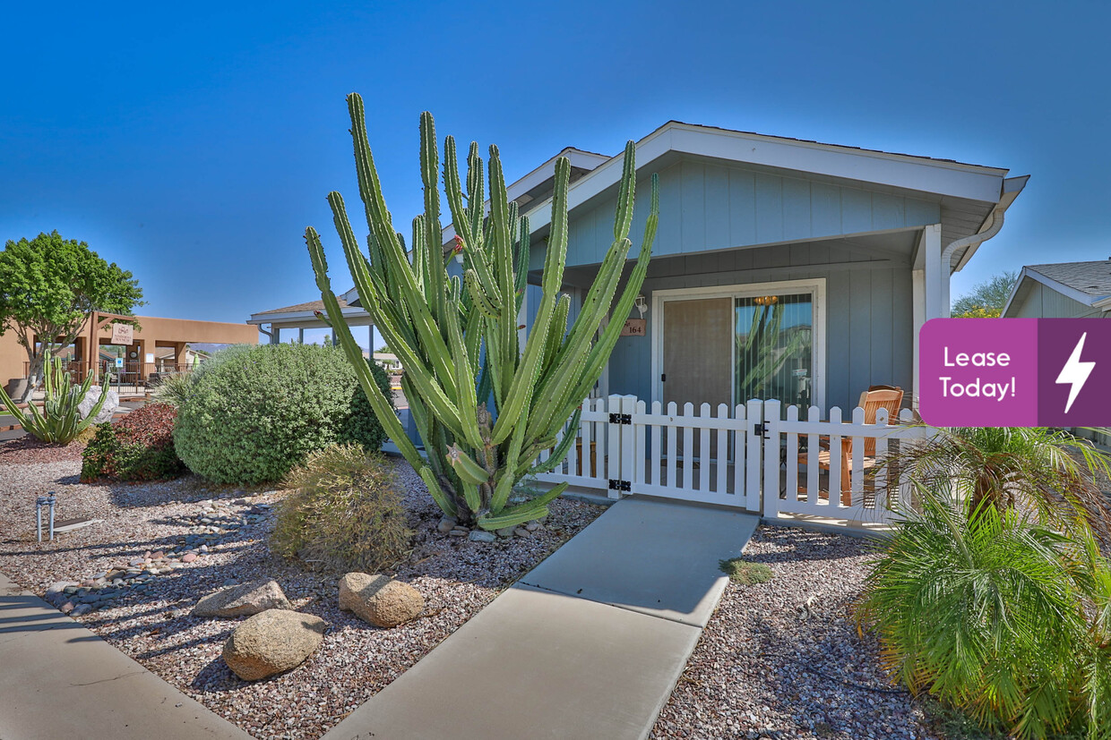 Primary Photo - 8840 E Sunland Ave