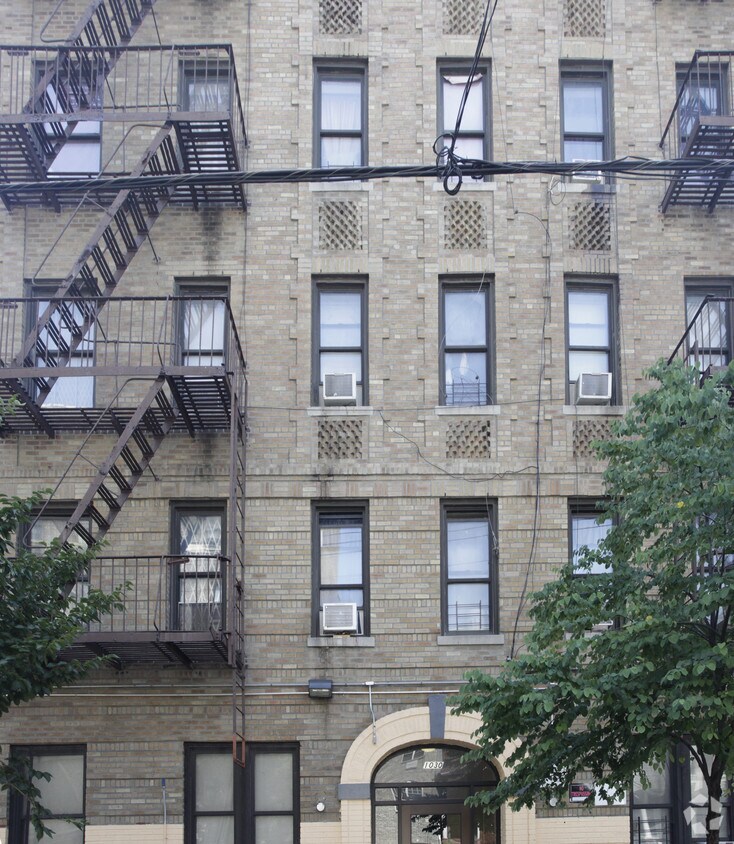 Building Photo - 1030 Woodycrest Ave