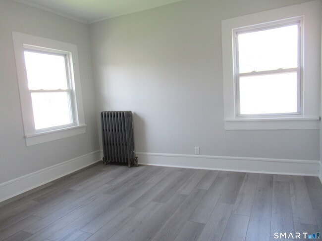 Building Photo - 81 Jetland St