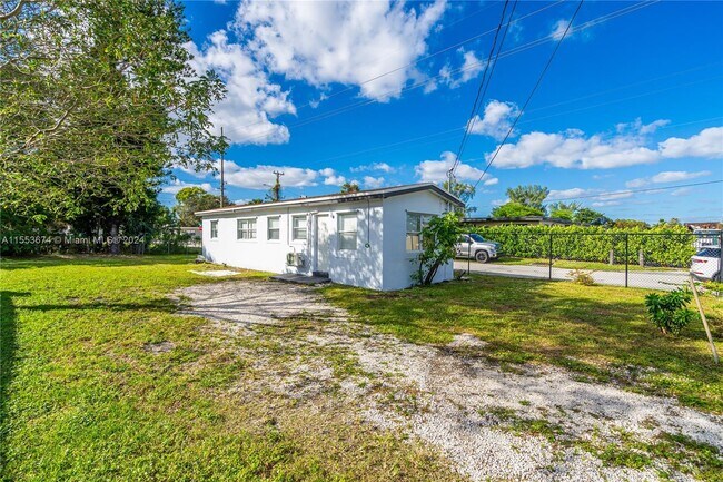 Foto del edificio - 1430 NW 7th St