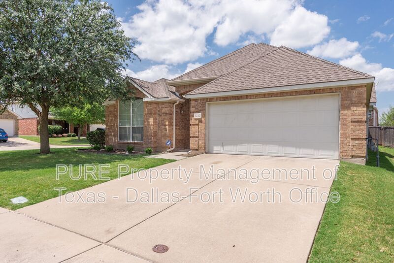 Foto principal - 8232 Livingston Ln