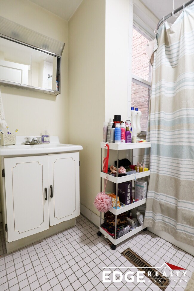 Foto del edificio - 14 Bennett St