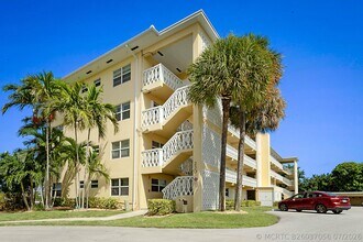 Building Photo - 230 N Federal Hwy